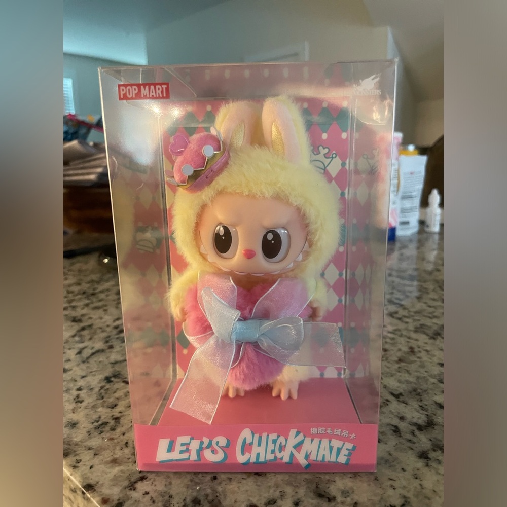 Pop Mart Let’s checkmate vinyl hanging plush